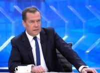 Απειλεί ο Μεντβέντεφ: Αντέχουμε τις κυρώσεις, κλιμακώνουμε στην Ουκρανία Απειλεί ο Μεντβέντεφ: Αντέχουμε τις κυρώσεις, κλιμακώνουμε στην Ουκρανία