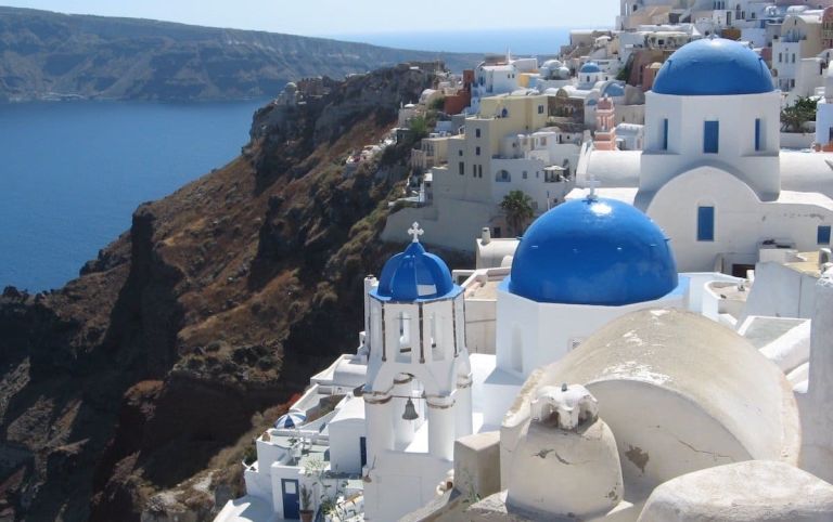 Τουρισμός: Μείωση των αφίξεων τον Μάιο – Θετικός ο πεντάμηνος απολογισμός