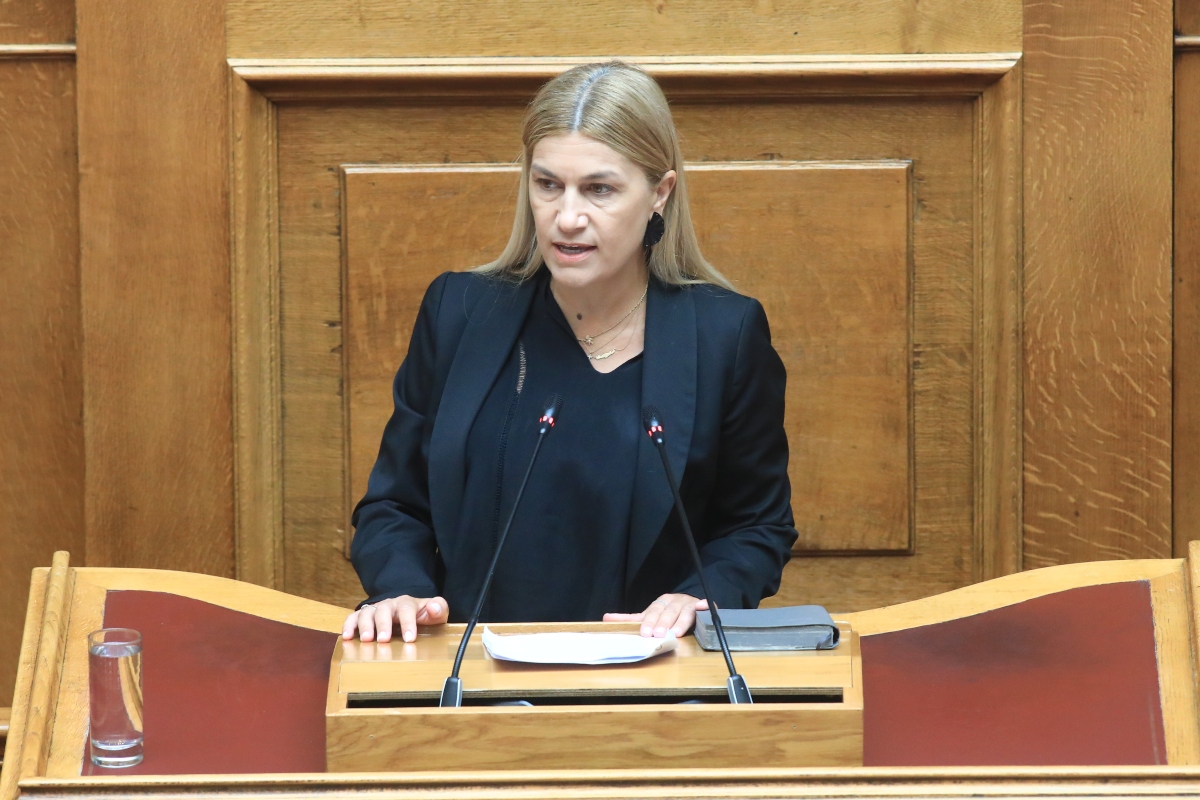 Βολουδάκη: Η Ελλάδα δέχεται μια υβριδική εισβολή από τη Βόρεια Αφρική προς την Κρήτη