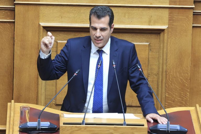 Πλεύρης: Οι μετανάστες που εισήλθαν από Λιβύη τις τελευταίες ώρες θα κρατηθούν έγκλειστοι