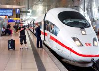Γερμανία: Καθυστερεί ένα στα τρία τρένα Γερμανία: Καθυστερεί ένα στα τρία τρένα