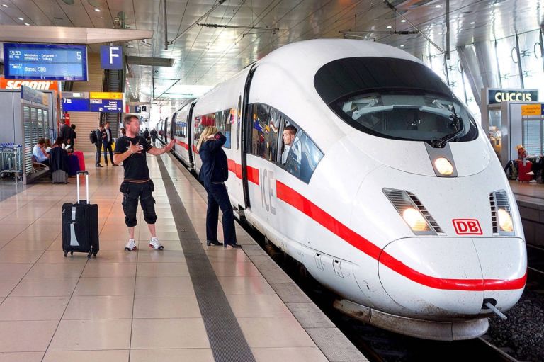 Γερμανία: Καθυστερεί ένα στα τρία τρένα