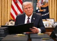 Trump: Μοιρασμένες οι πιθανότητες για συμφωνία με ΕΕ Trump: Μοιρασμένες οι πιθανότητες για συμφωνία με ΕΕ