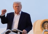 Τραμπ: Σύνοδος με τον Σι μόνο εάν προσκληθώ