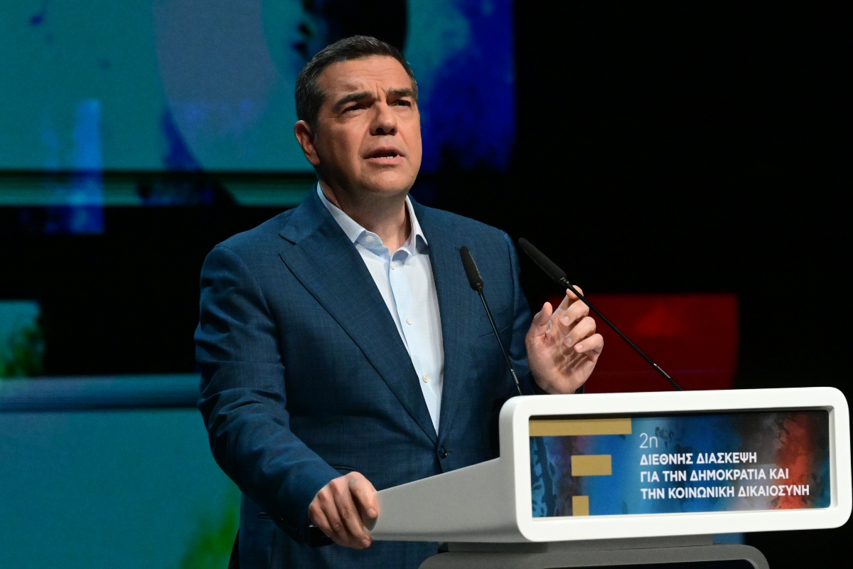 Ο Αλ. Τσίπρας στο στόχαστρο της Κυβέρνησης