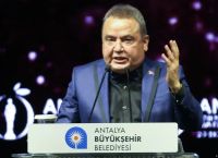 Τουρκία: Η κυβέρνηση έπαυσε τον δήμαρχο Αττάλειας για διαφθορά Τουρκία: Η κυβέρνηση έπαυσε τον δήμαρχο Αττάλειας για διαφθορά