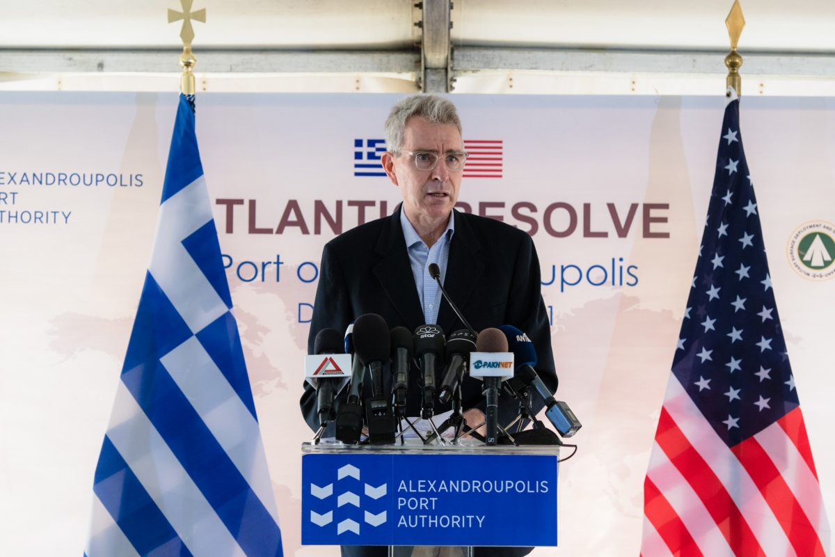 Τζέφρι Πάιατ: Το μήνυμα από τον Πειραιά για Κίνα, επενδύσεις και Ελλάδα 