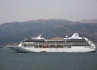 Η Βαρκελώνη μειώνει τα κρουαζιερόπλοια εξαιτίας του υπερτουρισμού Η Βαρκελώνη μειώνει τα κρουαζιερόπλοια εξαιτίας του υπερτουρισμού