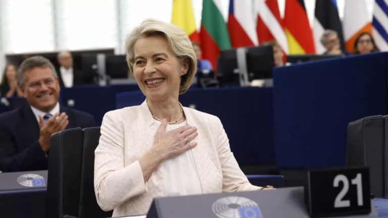 Ευρωκοινοβούλιο: Απορρίφθηκε η πρόταση μομφής κατά της Φον ντερ Λάιεν