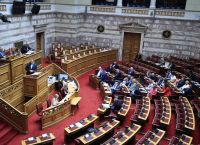 Βουλή: Σε ευθεία σύγκρουση για Μεταναστευτικό και ΟΠΕΚΕΠΕ Βουλή: Σε ευθεία σύγκρουση για Μεταναστευτικό και ΟΠΕΚΕΠΕ