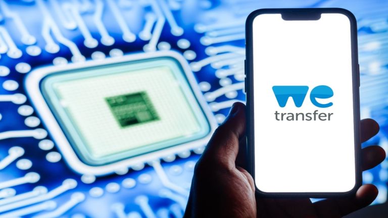 WeTransfer: Τι πρέπει να γνωρίζουμε για τους νέους όρους