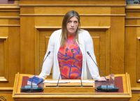 Κωνσταντοπούλου: Ρατσιστική η τροπολογία Πλεύρη – Αίτημα αντισυνταγματικότητας Κωνσταντοπούλου: Ρατσιστική η τροπολογία Πλεύρη – Αίτημα αντισυνταγματικότητας