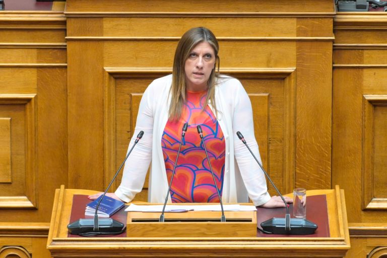 Κωνσταντοπούλου: Ρατσιστική η τροπολογία Πλεύρη – Αίτημα αντισυνταγματικότητας