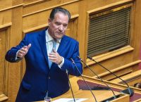 Ο Άδωνις Γεωργιάδης θωρακίζει τους ανηλίκους: Νόμος-τομή κατά του καπνού και του αλκοόλ για τη νέα γενιά Ο Άδωνις Γεωργιάδης θωρακίζει τους ανηλίκους: Νόμος-τομή κατά του καπνού και του αλκοόλ για τη νέα γενιά
