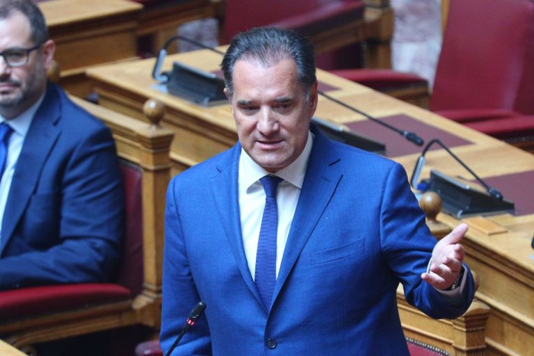 Λήμνος: Μετωπική στη Βουλή για την Υγεία – Ο Άδωνις απαντά με αριθμούς, το ΚΚΕ με καταγγελίες