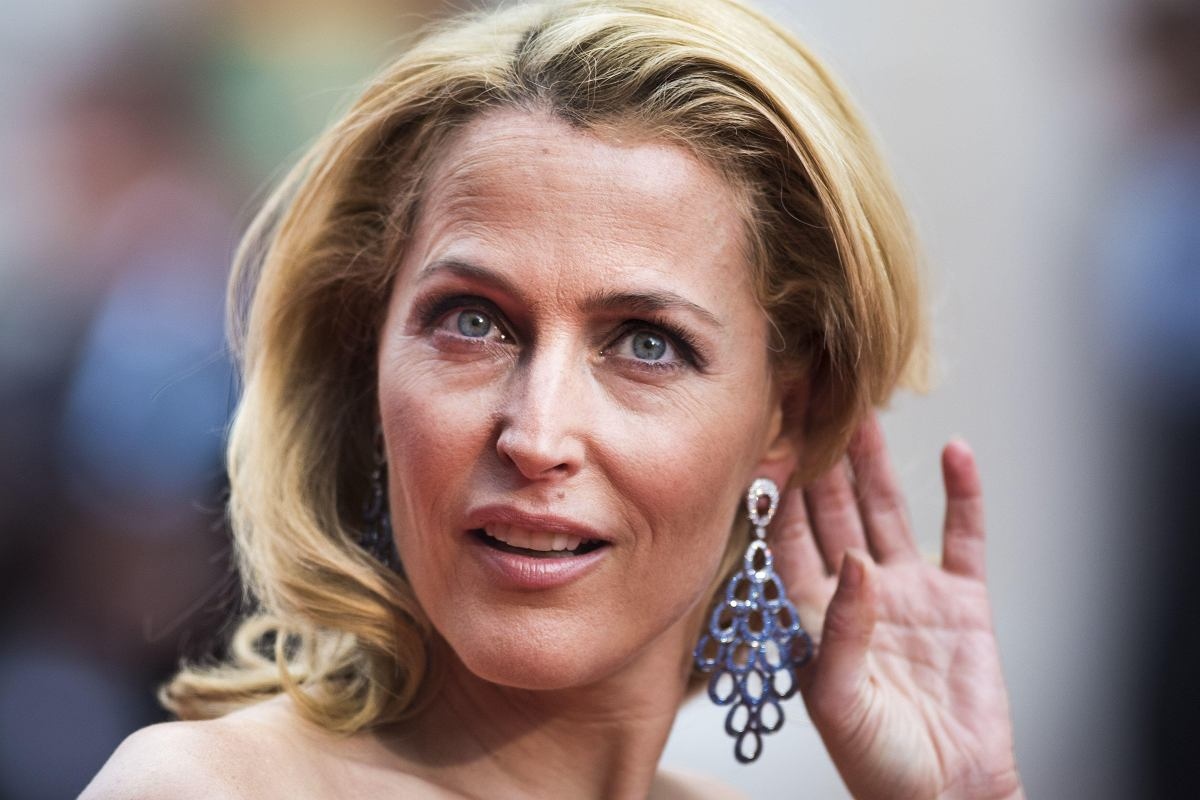 Gillian Anderson: «Το σπίτι πρέπει πρώτα να το βρεις μέσα σου, πριν το βρεις σε κάποιον άλλον»