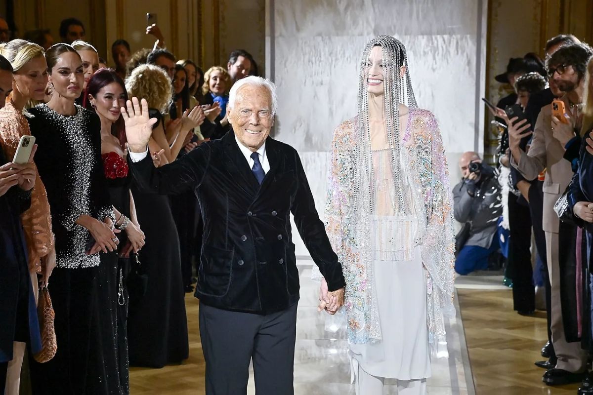 Giorgio Armani: 50 Χρόνια Σιωπηλής Δύναμης-Ταξίδι πέντε δεκαετιών σε κομψότητα,χαρακτήρα και δημιουργικότητα
