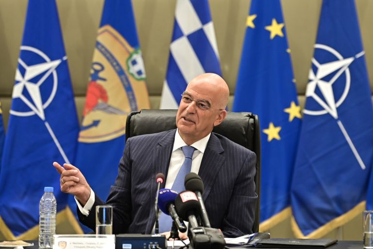 «Δένδιας: Τέλος η θητεία σε Ναυτικό και Αεροπορία – Αυξήσεις αποδοχών στους φαντάρους»