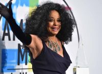 Diana Ross λίγο πριν την συναυλία στο Καλλιμάρμαρο: Νιώθω έναν ρομαντισμό όταν βρίσκομαι στην Ελλάδα Diana Ross λίγο πριν την συναυλία στο Καλλιμάρμαρο: Νιώθω έναν ρομαντισμό όταν βρίσκομαι στην Ελλάδα