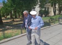 Χαμογελαστός στα δικαστήρια ο Βολιώτης δημοσιογράφος που κατηγορείται ότι εκβίαζε τη Ζέττα Μακρή Χαμογελαστός στα δικαστήρια ο Βολιώτης δημοσιογράφος που κατηγορείται ότι εκβίαζε τη Ζέττα Μακρή