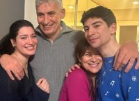 Όχι απλώς κόρη του Φασούλα: Η Μαριέλλα εντυπωσιάζει εντός κι εκτός γηπέδου Όχι απλώς κόρη του Φασούλα: Η Μαριέλλα εντυπωσιάζει εντός κι εκτός γηπέδου