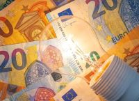 «Ασπίδα» από την κυβέρνηση για το φόρο άνθρακα σε ευάλωτα νοικοκυριά «Ασπίδα» από την κυβέρνηση για το φόρο άνθρακα σε ευάλωτα νοικοκυριά