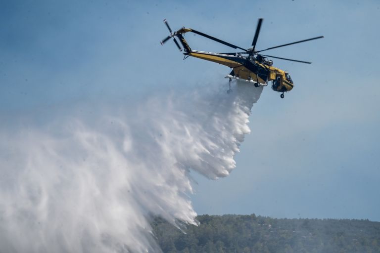 Φωτιά τώρα: Μάχη με τις φλόγες στα Κύθηρα – Εκκενώνονται οικισμοί με εντολή 112