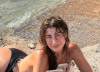 Topless εξόρμηση για τη Χρύσα Μιχαλοπούλου: Φυσική ομορφιά και αυτοπεποίθηση Topless εξόρμηση για τη Χρύσα Μιχαλοπούλου: Φυσική ομορφιά και αυτοπεποίθηση