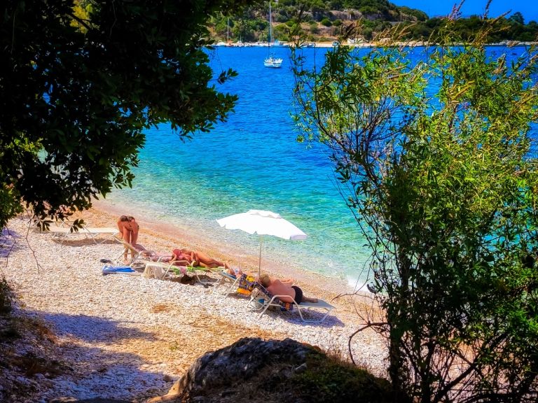 Καυτό Σαββατοκύριακο προειδοποιεί η ΕΜΥ – Σε ποιες περιοχές υποχωρεί ο υδράργυρος