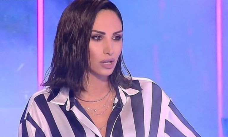 Λένα Ζευγαρά: «Τρέλανε» το Instagram ποζάροντας με μαγιό σε πισίνα ξενοδοχείου [pics]