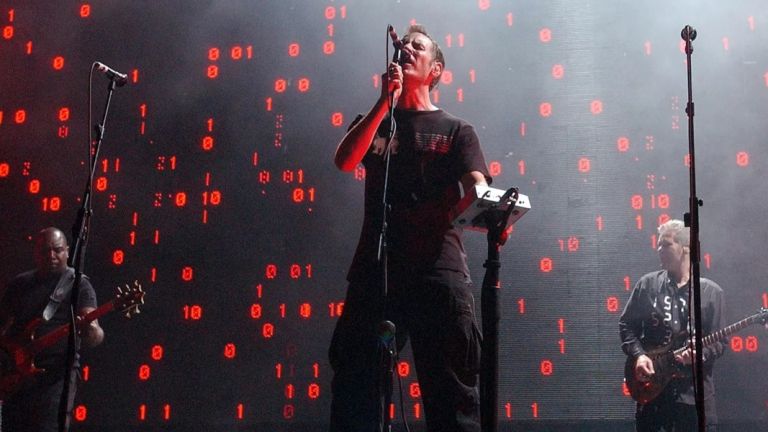 Οι Massive Attack συγκροτούν συμμαχία καλλιτεχνών για τη Γάζα: «Δεν θα μείνουμε σιωπηλοί»