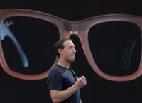 Meta: Επενδύει €3 δισ. στην EssilorLuxottica για τα «έξυπνα» γυαλιά του μέλλοντος Meta: Επενδύει €3 δισ. στην EssilorLuxottica για τα «έξυπνα» γυαλιά του μέλλοντος
