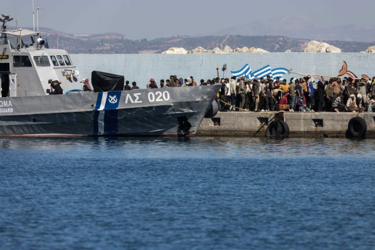 Μεταναστευτικό: Οι αποφάσεις της σύσκεψης στο υπουργείο Μετανάστευσης για διαχείριση αυξημένων ροών στη Κρήτη