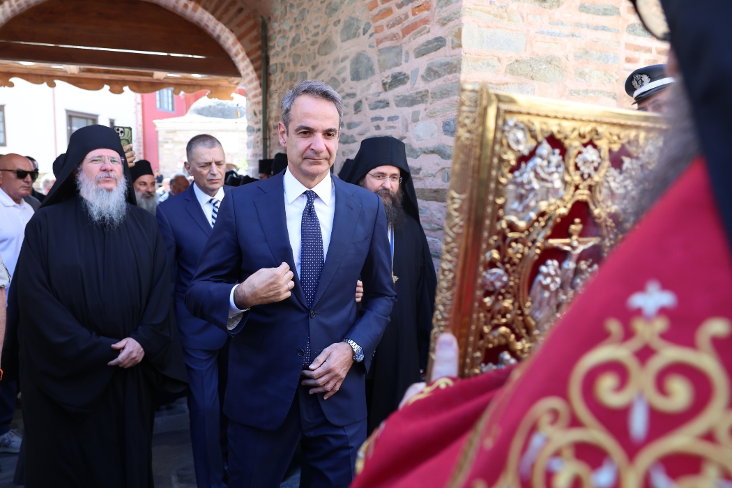 Μητσοτάκης από Άγιο Όρος: “Αναγνωρίζουμε τη σημασία ως συμβόλου εθνικής ταυτότητας”-Ανακοίνωσε έργα 100 εκατ.