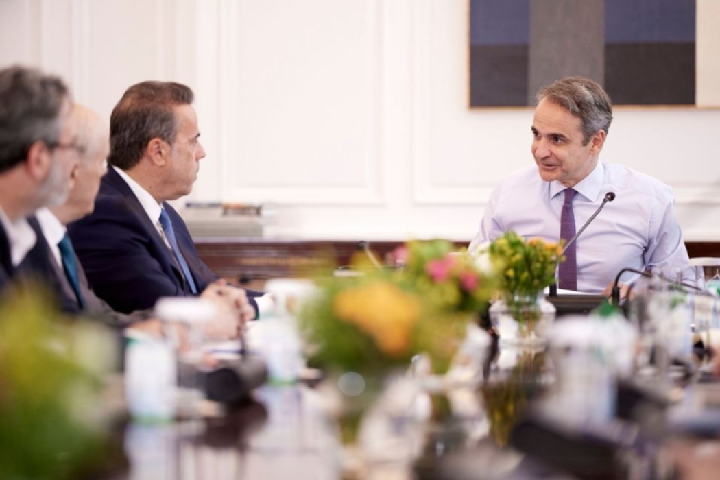 mitsotakis mikroi oikismoi