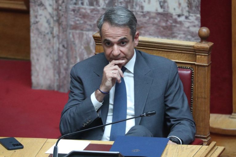 Αντιπολιτευτικά πυρά για τη συνέντευξη Μητσοτάκη: Προκλητικός, θριαμβολογεί