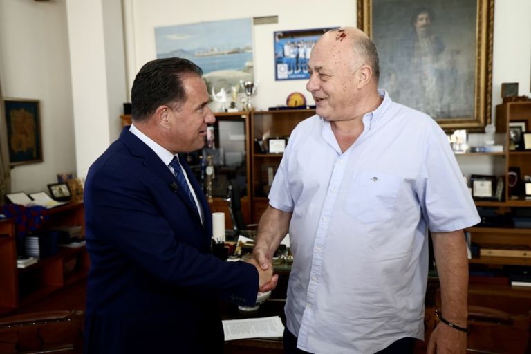 Μπέος σε Άδωνι Γεωργιάδη: Είσαι ο Ρόναλντο! Σε παραδέχομαι!