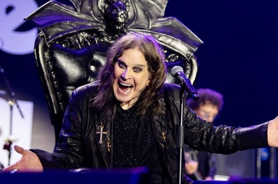“Εφυγε” ο θρύλος της heavy metal Όζι Όσμπορν σε ηλικία 76 ετών