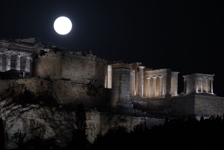 Moonlight at the Acropolis: Museum Stays Open Until Midnight for August Full Moon