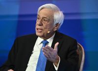 Παυλόπουλος: Ο Τσίπρας με αιφνιδίασε με το δημοψήφισμα –Δεν μπορούσα να καταλάβω γιατί έκανε αυτή την επιλογή Παυλόπουλος: Ο Τσίπρας με αιφνιδίασε με το δημοψήφισμα –Δεν μπορούσα να καταλάβω γιατί έκανε αυτή την επιλογή