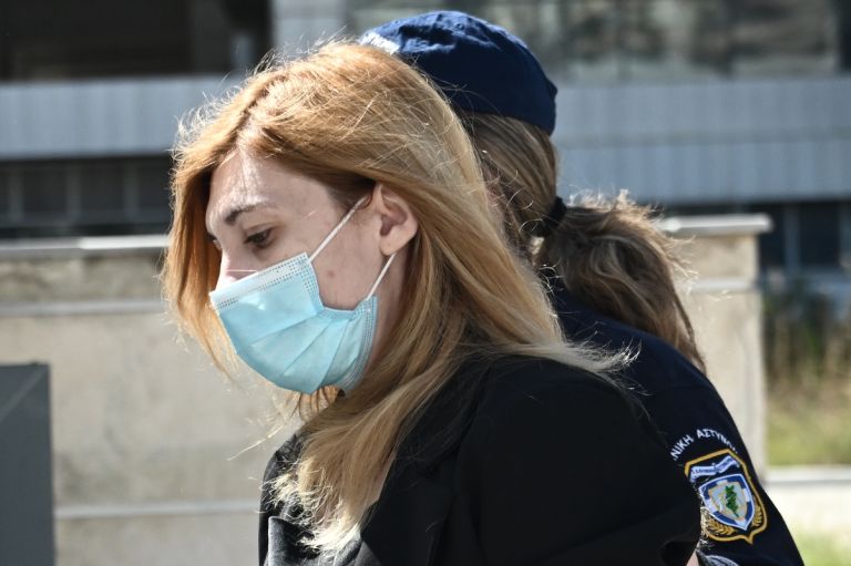 «Τι μου τις φέρνετε αυτές εδώ;»: Εκνευρισμός Πισπιρίγκου για την τοποθέτηση Μουρτζούκου στο διπλανό κελί