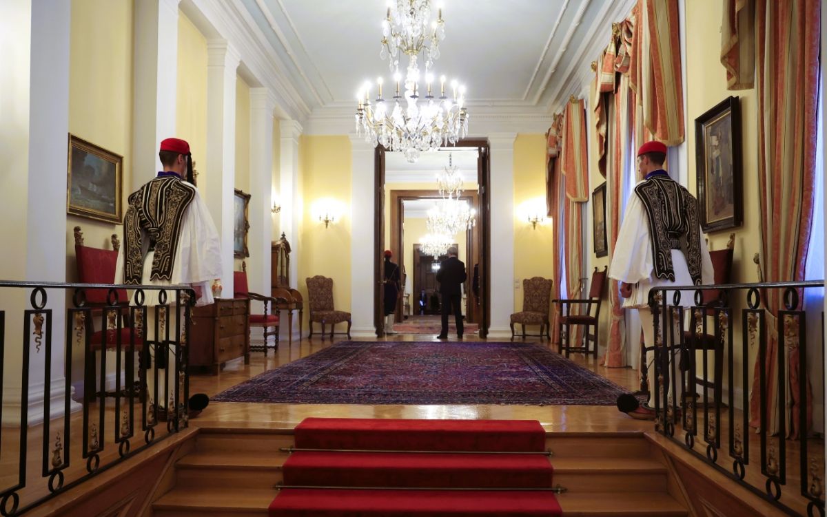 Η Δημοκρατία γιορτάζει, η πολιτική σκηνή «βράζει» – Επέτειος στο Προεδρικό Μέγαρο