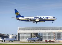 Η Ryanair θα μεγαλώσει τις διαστάσεις της χειραποσκευής για την καμπίνα Η Ryanair θα μεγαλώσει τις διαστάσεις της χειραποσκευής για την καμπίνα