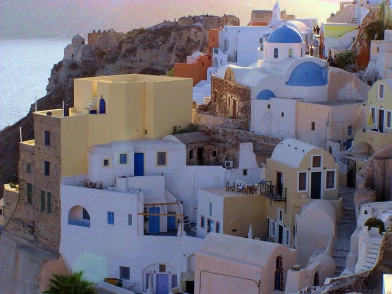 Η υψηλή ζήτηση από το εξωτερικό συνεχίζει να τροφοδοτεί την αγορά πολυτελών εξοχικών κατοικιών στις Κυκλάδες