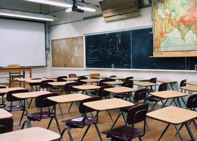 Δημιουργούνται 2.130 νέες οργανικές θέσεις Νηπιαγωγών και εκπαιδευτικών Καλλιτεχνικών, Θεατρικών Σπουδών