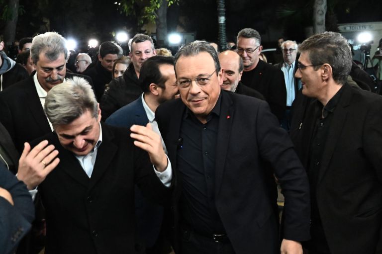 ΣΥΡΙΖΑ κατά Φαραντούρη για κυβέρνηση ειδικού σκοπού: Η θέση μας είναι για Προανακριτική Επιτροπή