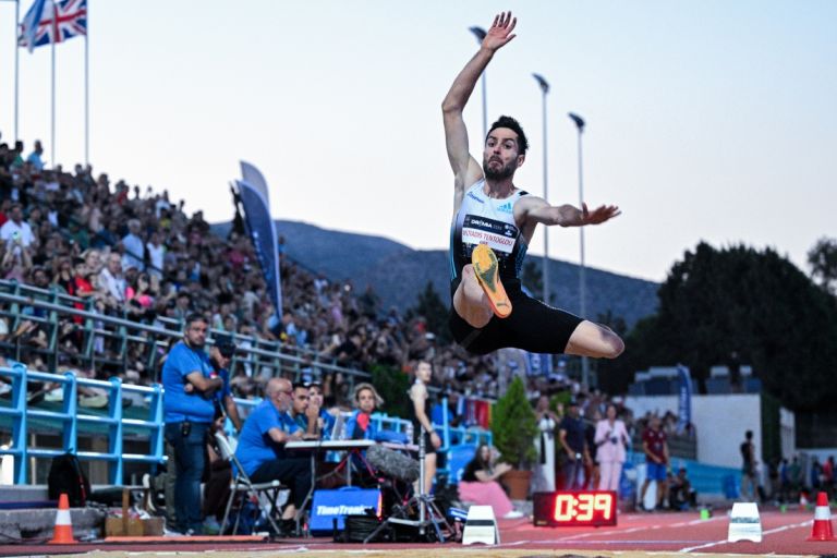 Tentoglou Claims Gold in Volos with Just One Jump – Greek Team Dominates Balkan Championships