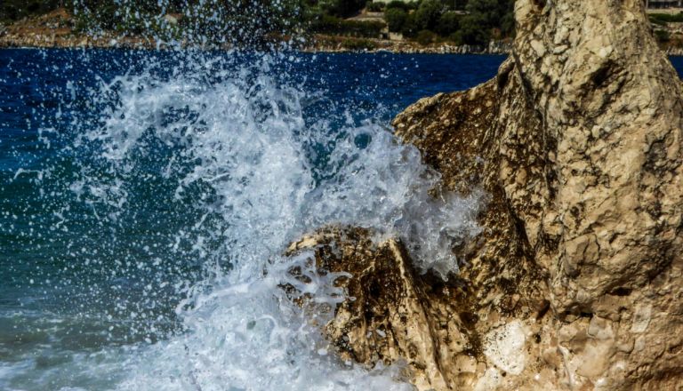 Λευκάδα: Αγωνία για δύο αγνοούμενους με SUP – Σαρώνουν τη θάλασσα οι Αρχές