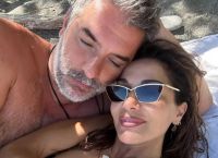 «Έπαθαν σοκ οι followers: Δείτε πώς έγινε ο Μπισμπίκης στις διακοπές με τη Δέσποινα!» «Έπαθαν σοκ οι followers: Δείτε πώς έγινε ο Μπισμπίκης στις διακοπές με τη Δέσποινα!»