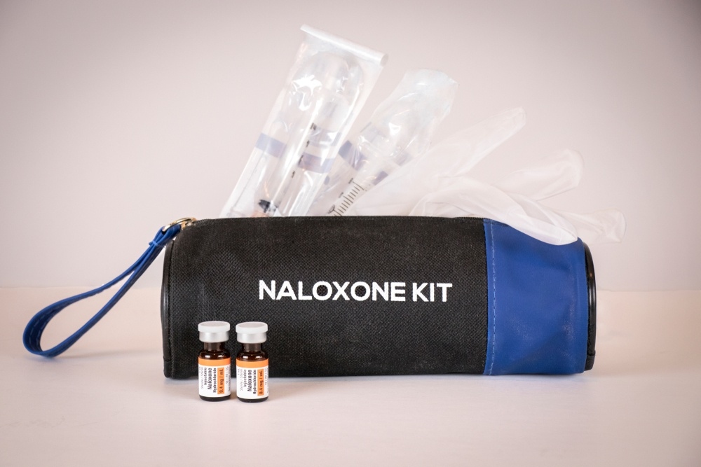 naloxoni